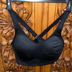EUC Avia 40 DD black sports bra